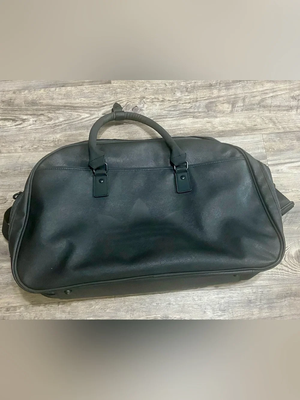 Men's Black Travel Duffel Bag with Adjustable Strap